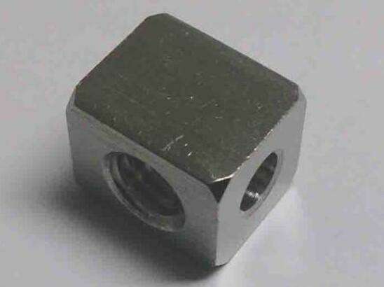 04025.jpg 液压螺母